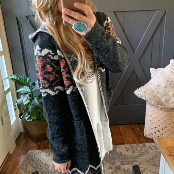 New Yellowstone Tribal Long Black Cardigan Hooded Sweater Southwest Western Boho - Picture 2 of 9